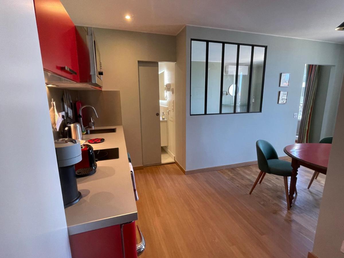 Appartement mignon calme douillet ascenseur clim étage élevé proche parking et toutes commodités au coeur du Toulon historique Esterno foto