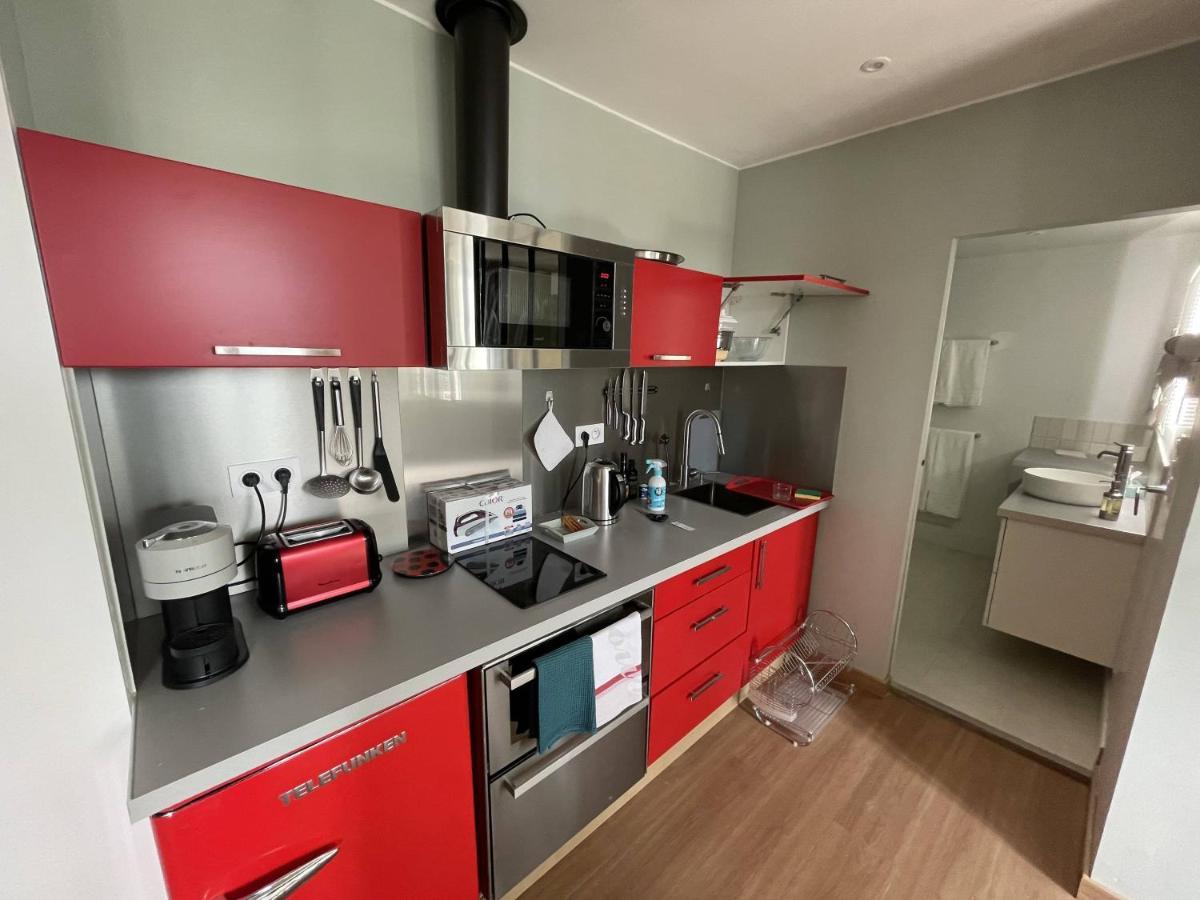 Appartement mignon calme douillet ascenseur clim étage élevé proche parking et toutes commodités au coeur du Toulon historique Esterno foto